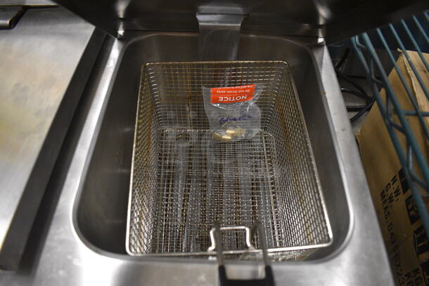 Avantco 177F202 Stainless Steel Commercial Countertop Dual Tank Electric Powered Fryer w/ 2 Metal Baskets and 2 Lids. 208/240 Volts. 23x18x17 - Image 5 of 8