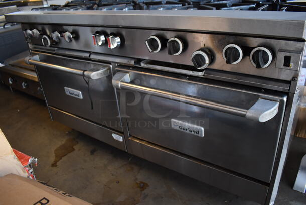 LATE MODEL! Garland Stainless Steel Commercial Natural Gas Powered 10 Burner Range w/ CONVECTION Oven, Oven, Over Shelf and Back Splash on Commercial Casters. 59x35x57 - Image 4 of 6