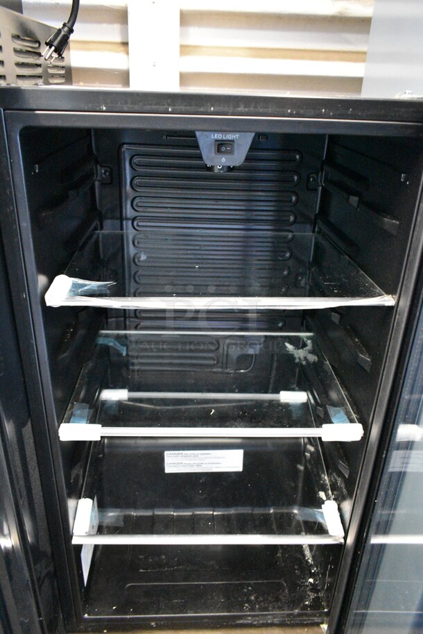 Arctic King ARV115B1AST Metal Mini Cooler Merchandiser. 115 Volts, 1 Phase. Tested and Working! - Image 2 of 3
