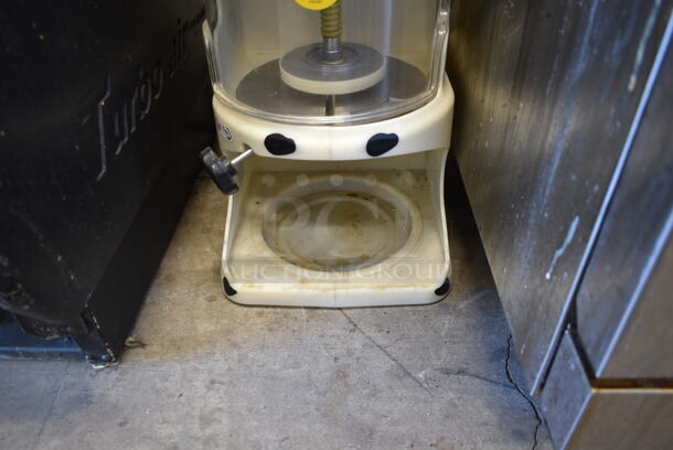 Global Bear PDOM-GRM Metal Commercial Countertop Ice Shaver. 110-120 volts, 1 Phase. Tested and Working! - Image 2 of 7