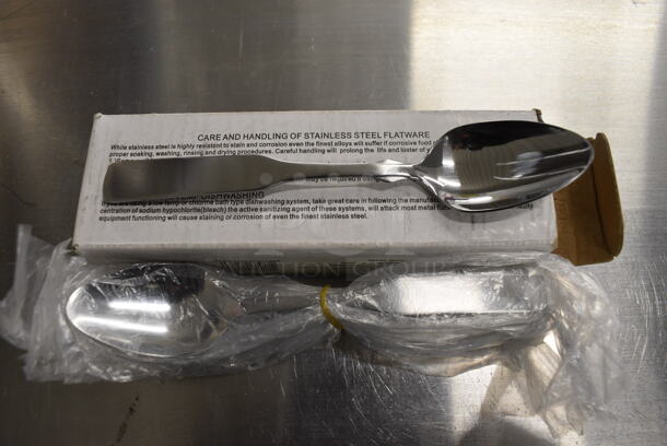 12 BRAND NEW IN BOX! Winco 0025-01 Stainless Steel Houston Teaspoons. 6.5