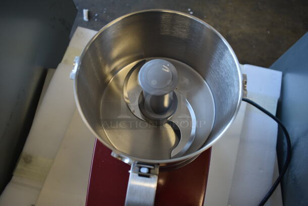 BRAND NEW SCRATCH AND DENT! Robot Coupe R 2 Dice Ultra Metal Commercial Countertop Food Processor w/ Bowl, Lid, Grater Blade, Slicer Blade, S Blade and D Clean Kit. 120 Volts, 1 Phase. Tested and Working! - Image 8 of 10