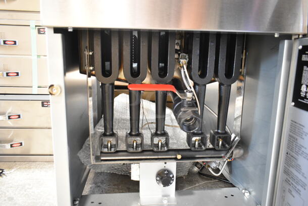 BRAND NEW SCRATCH AND DENT! 2023 Mainstreet 541FF100L Liquid Propane 70-100 lb. Stainless Steel Floor Fryer w/ 2 Metal Fry Baskets. 150,000 BTU - Image 8 of 9