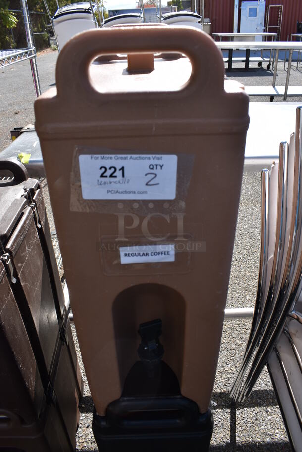 2 Cambro 500LCD Poly Insulated Beverage Holder Dispensers; Tan and Black. 9x16.5x24. 2 Times Your Bid! - Image 4 of 11