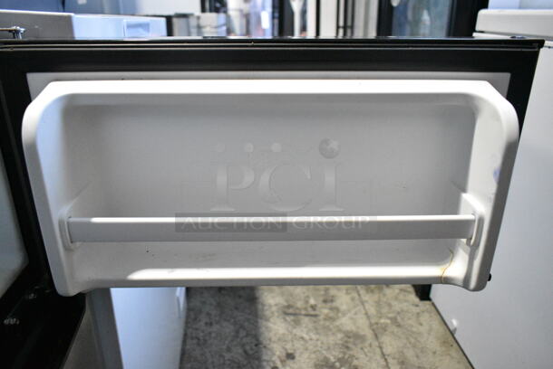 Whirlpool WH31S1E Metal Mini Cooler w/ Freezer. 115 Volts, 1 Phase. Tested and Powers On But Does Not Get Cold - Image 4 of 7