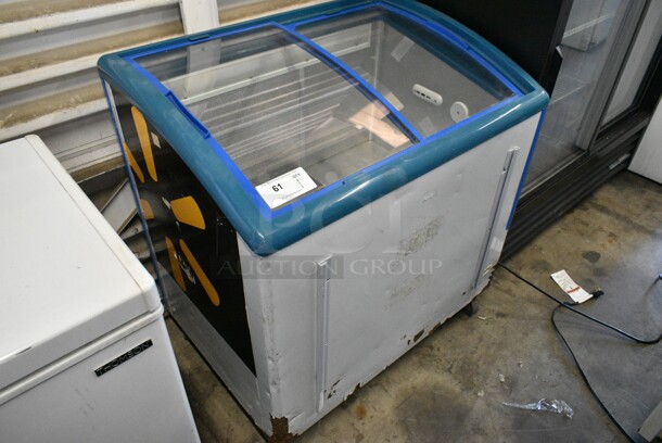 XS-208 Metal Commercial Freezer Merchandiser on Commercial Casters. 115 Volts, 1 Phase. Tested and Working! - Image 2 of 6