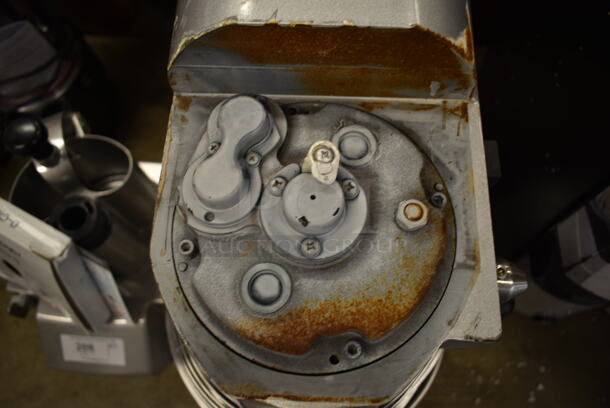 Galaxy 177GMIX20 Commercial 20 Quart Planetary Dough Mixer w/ Stainless Steel Mixing Bowl, Bowl Guard, Dough Hook and Paddle Attachments. 110 Volts, 1 Phase. Cannot Test Due To Cut Power Cord - Image 5 of 9