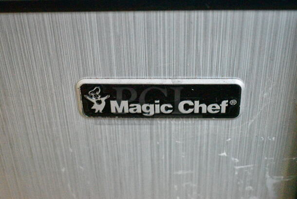 Magic Chef HMR330SE Metal Mini Cooler. 115 Volts, 1 Phase. Tested and Powers On But Does Not Get Cold - Image 2 of 5