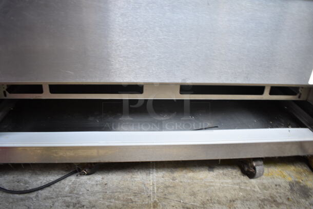 2017 Trauslen TE060HT Stainless Steel Commercial 2 Drawer Chef Base on Commercial Casters. 115 Volts, 1 Phase. Tested and Working! - Image 5 of 7