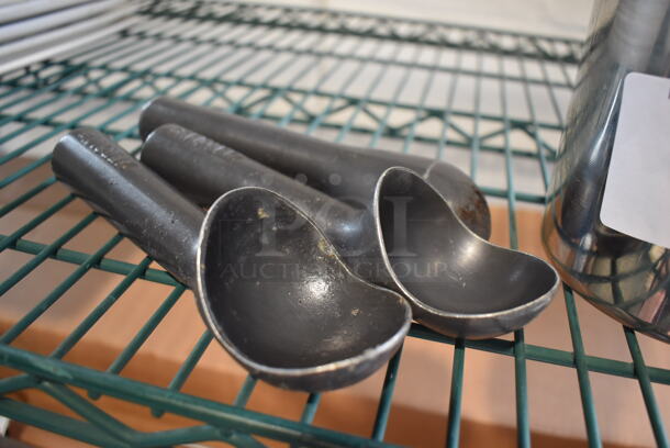 Metal Bin w/ 3 Metal Ice Cream Scoopers. 5.5x5.5x5.5, 7.5" - Image 3 of 3