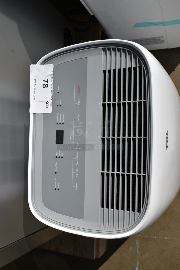 BRAND NEW SCRATCH AND DENT! TCL DEA70EP 70 Pint Dehumidifier. 115 Volts, 1 Phase. Tested and Working!  - Image 5 of 7