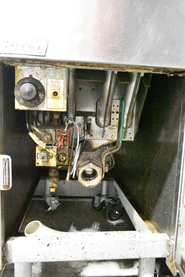 Pitco Frialator SG14 Stainless Steel Commercial Floor Style Natural Gas Powered Deep Fat Fryer on Commercial Casters. 110,000 BTU.  - Image 4 of 5