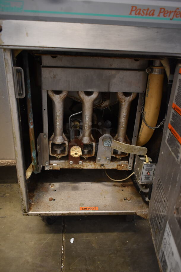 Pitco Frialator PG14D-CHHLM Pasta Perfect Stainless Steel Commercial Natural Gas Powered Floor Style Pasta Cooker on Commercial Casters. 77,500 BTU. - Image 4 of 5