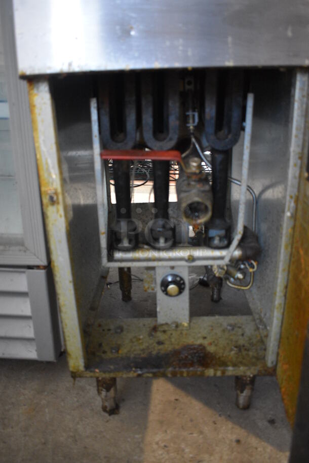 Avantco Model F3-N Stainless Steel Commercial Floor Style Deep Fat Fryer w/ 2 Metal Fry Baskets. 90,000 BTU. 15.5x30x49 - Image 5 of 6