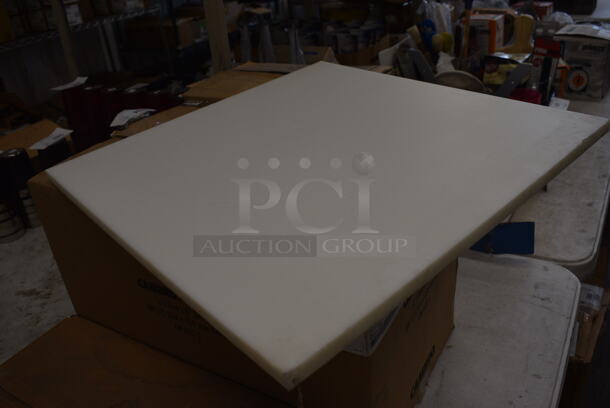 BRAND NEW! White Cutting Board. 21.5x21.5x0.5 - Image 2 of 3