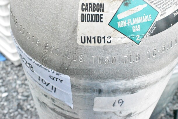 Metal Carbon Dioxide Tank. Buyer Must Pick Up - We Will Not Ship This Item. - Image 7 of 8