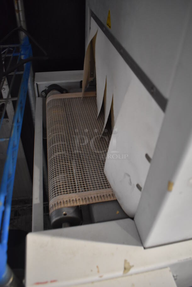 Clamco 820 Tunnel Metal Commercial Floor Style Shrink Wrapping Tunnel on Commercial Casters. 32x27x55. Cannot Test Due To Plug Style - Image 5 of 8