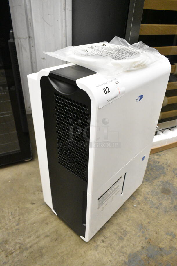 BRAND NEW SCRATCH AND DENT! Whynter Energy Star RPD-506EWP 50 Pint High Capacity Portable Dehumidifier with Pump up to 4000 sq ft. 115 Volts, 1 Phase. Tested and Working! - Image 3 of 7