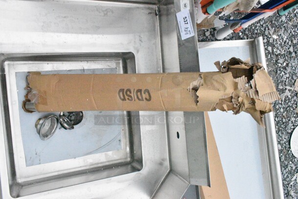 BRAND NEW SCRATCH AND DENT! Regency 600DDT36L 16 Gauge 3' Soiled / Dirty Dish Table - Left Drainboard - Image 4 of 6