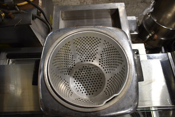 Broil-Quik Stainless Steel Countertop Fryer Cooker.  - Image 4 of 5