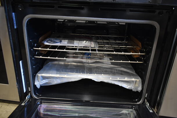 Frigidaire FGEW3066UFC Stainless Steel Electric Powered Oven. 120/208-240 Volts. - Image 4 of 5