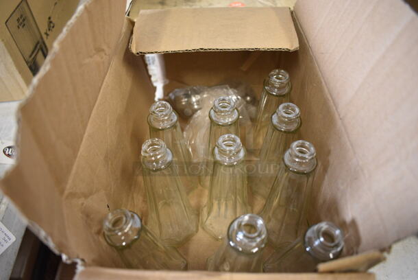 10 BRAND NEW IN BOX! Salt / Pepper Shakers w/ 12 Lids. 2x2x4. 10 Times Your Bid! - Image 1 of 3
