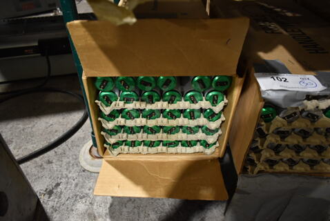 Box of 30 BRAND NEW Philips F20T12/CW Fluorescent Tube Lights. 