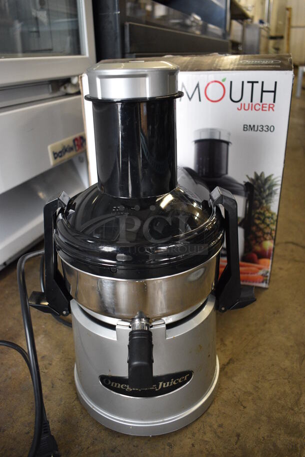 IN ORIGINAL BOX! Omega Model BMJ330 Mega Mouth Metal Countertop Juicer. 120 Volts, 1 Phase. 9x11x15. Tested and Working!