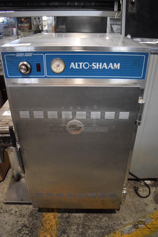 Alto Shaam Model 1000-S Stainless Steel Commercial Holding Heated Cabinet on Commercial Casters. 125 Volts, 1 Phase. 22x30x41. Tested and Working!