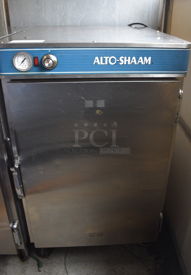 Alto Shaam Model 1200-SR Halo Heat Stainless Steel Commercial Heated Holding Cabinet on Commercial Casters. 120 Volts, 1 Phase. 24.5x28.5x42. Tested and Working!