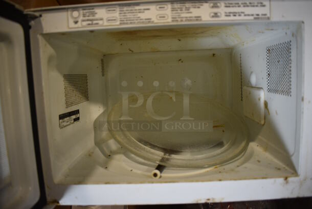 GE Model JES1136WK White Countertop Microwave Oven w/ Plate. 21x13x14 - Image 3 of 4
