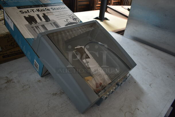 BRAND NEW IN BOX! San Jamar Saf-T-Knife Station Knife Holder - Image 5 of 6