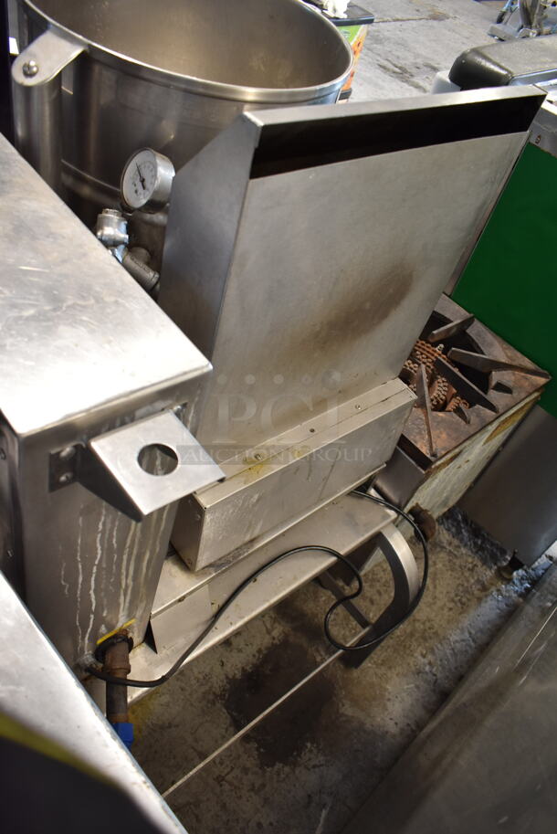 Groen Stainless Steel Commercial Natural Gas Powered Floor Style Manual Tilting Steam Kettle. - Image 9 of 10