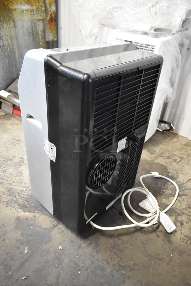 Arctic Air PACN1-095-RM Metal Floor Style Portable Air Conditioner on Casters. 9,500 BTU. 115 Volts, 1 Phase. Tested and Working! - Image 4 of 8