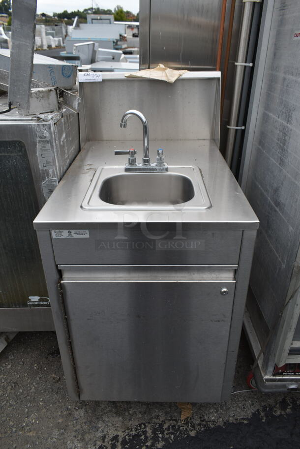 QualServ WMSC24MS Stainless Steel Commercial Single Bay Portable Sink w/ Faucet and Handles on Commercial Casters. 120 Volts, 1 Phase. - Image 1 of 9