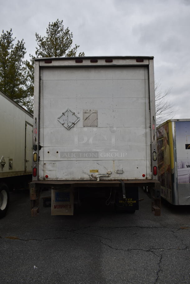 2005 Ford F Series 26' Forklift Rated Box Truck. Odometer Reads 342,440. VIN 1FDXF80E75VA32744. GVWR 33,000 Pounds. All Mains Systems are Working Including Air Brakes and Air Conditioning. Vehicle Runs and Drives! Title In Hand! See Lot 4 For Additional Pictures. - Image 2 of 12