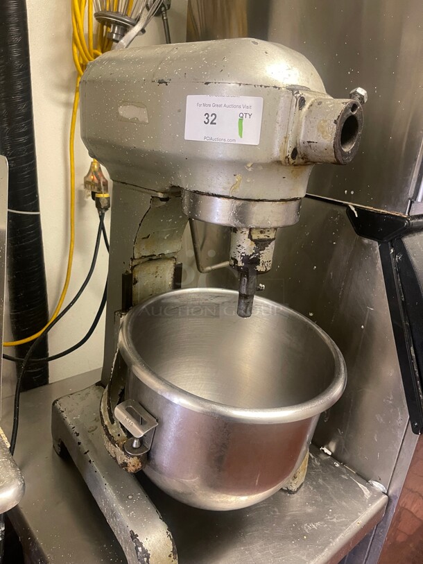 Working! Hobart 20 Qt Commercial mixer 115 Volt NSF Tested and Working! - Image 2 of 6