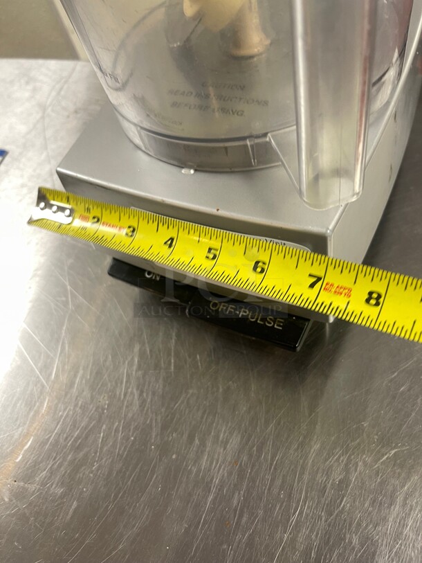 Working! Cuisinart Cup Pro Custom 11 Commercial Food Processor With 625 Watt Motor And Extra Large Feed Tube 115 Volt NSF Tested and Working! - Image 8 of 10