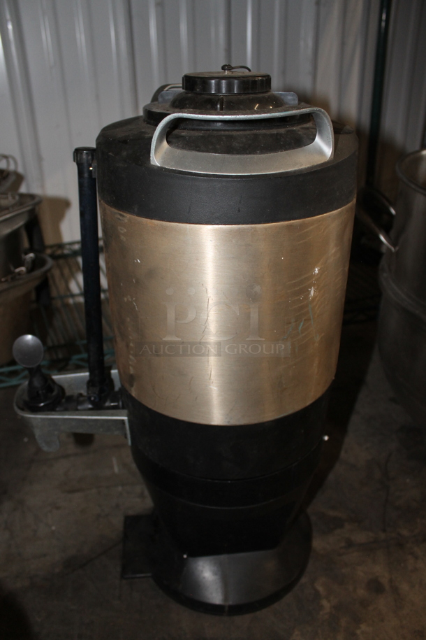 ALL ONE MONEY! Lot of Curtis TXSG1501S600 Metal Beverage Holder Dispenser and 4 Metal Brew Baskets. - Image 5 of 9