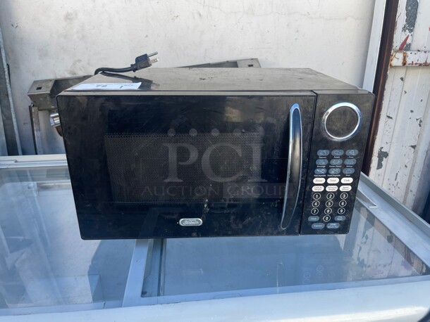 Working! Sunbeam Counter top Microwave 900 Watts - Image 2 of 9