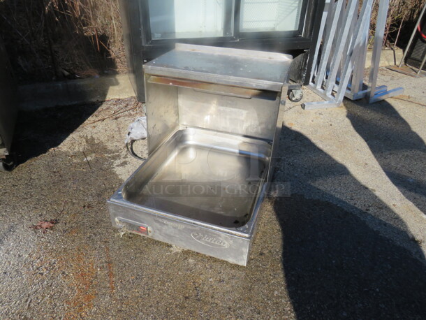 One Hatco Stainless Steel Food Warmer. 120 Volt. 21.5X26X22