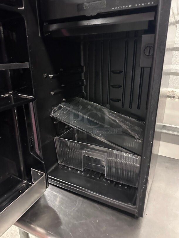 Working! Sanyo SR-3720M - Counter-High Refrigerator 115 Volt Tested and Working! - Image 7 of 10