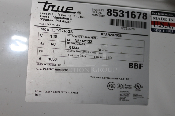 2015 True TG2R-2S Stainless Steel Commercial 2 Door Reach In Cooler w/ Poly Coated Racks on Commercial Casters. 115 Volts, 1 Phase. Tested and Working! - Image 9 of 9