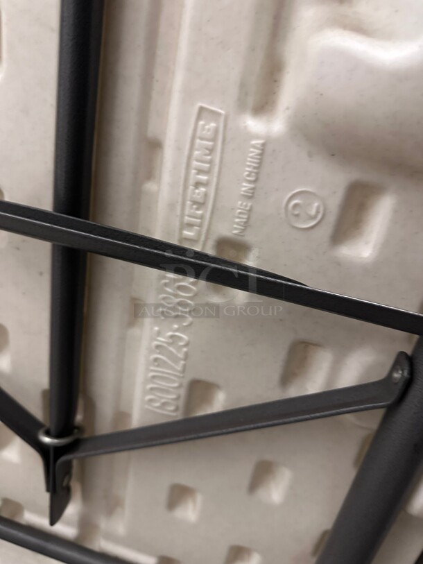 Lifetime Products 2940 Lifetime 24 inch X 48 inch White Granite Folding Table, 24 by 48 NSF - Image 4 of 7