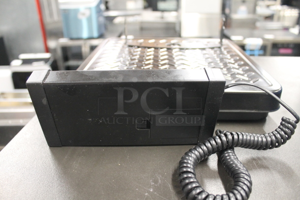 BRAND NEW SCRATCH AND DENT! Avaweigh 334RS4100T Digital Treaded Receiving Scale With Remote Display And Box. Tested And Working! - Image 6 of 9