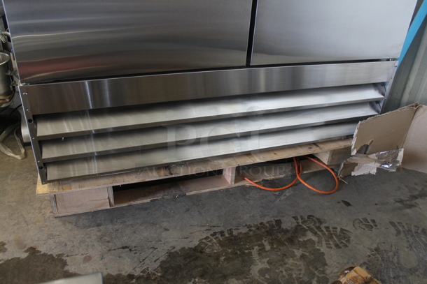 BRAND NEW SCRATCH AND DENT! 2022 Avantco 178A49RHC Stainless Steel Commercial 2 Door Reach In Cooler w/ Poly Coated Racks. 115 Volts, 1 Phase. Tested and Working! - Image 3 of 7