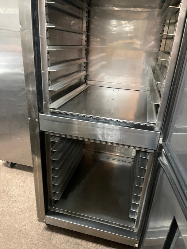 Clean! Softmill Retarder / Proofer Double Door 220 Volt Single Phase   - Image 8 of 10
