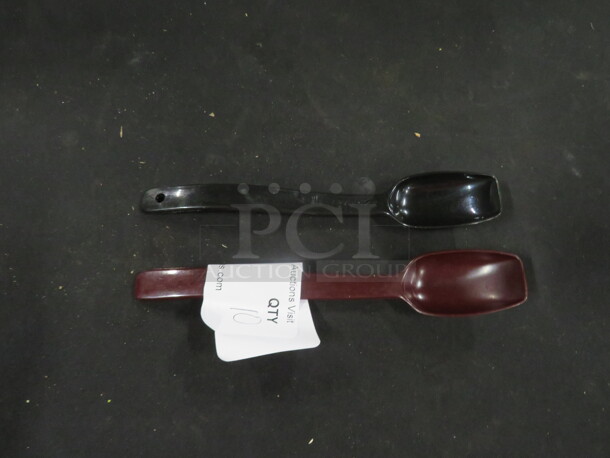 One Lot Of 10 Poly Salad Bar Spoons.  - Image 1 of 1