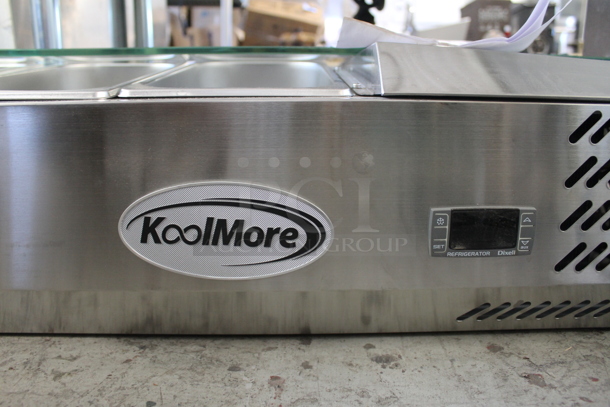 BRAND NEW SCRATCH AND DENT! KoolMore SCDC-6P-SG Stainless Steel Commercial Countertop Refrigerated Rail w/ 6 Drop In Bins and 1 Glass Sneeze Guard Panel. 115 Volts, 1 Phase. Tested and Working! - Image 4 of 9