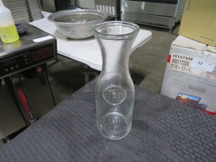 NEW 1 Liter Carafe. 5XBID